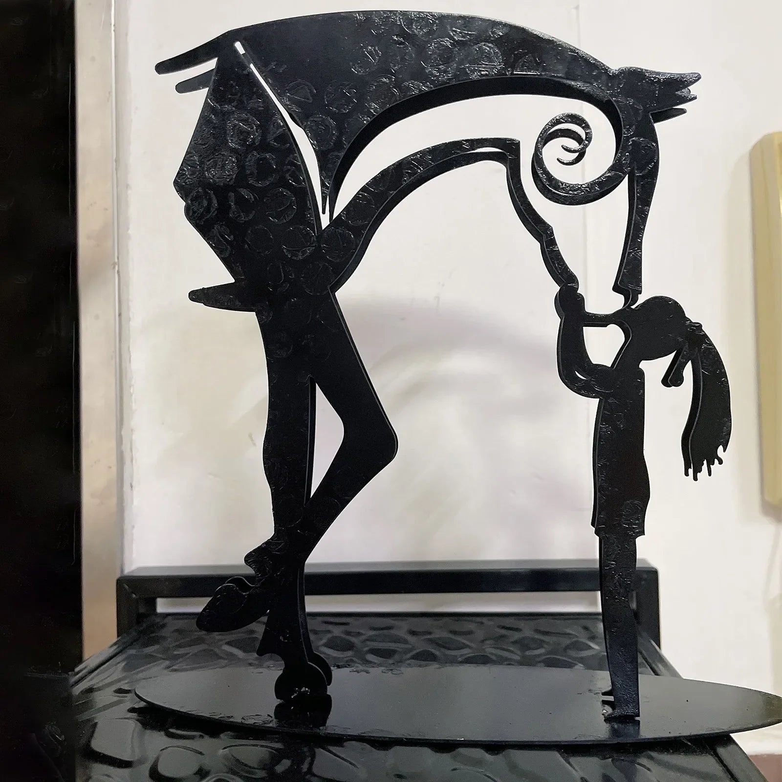 Kiss-Horse Sculpture Modern Statue Rustic Metal Art Men Gift Horse Decor Simple And Classic Design Ornaments Lootquake LLC