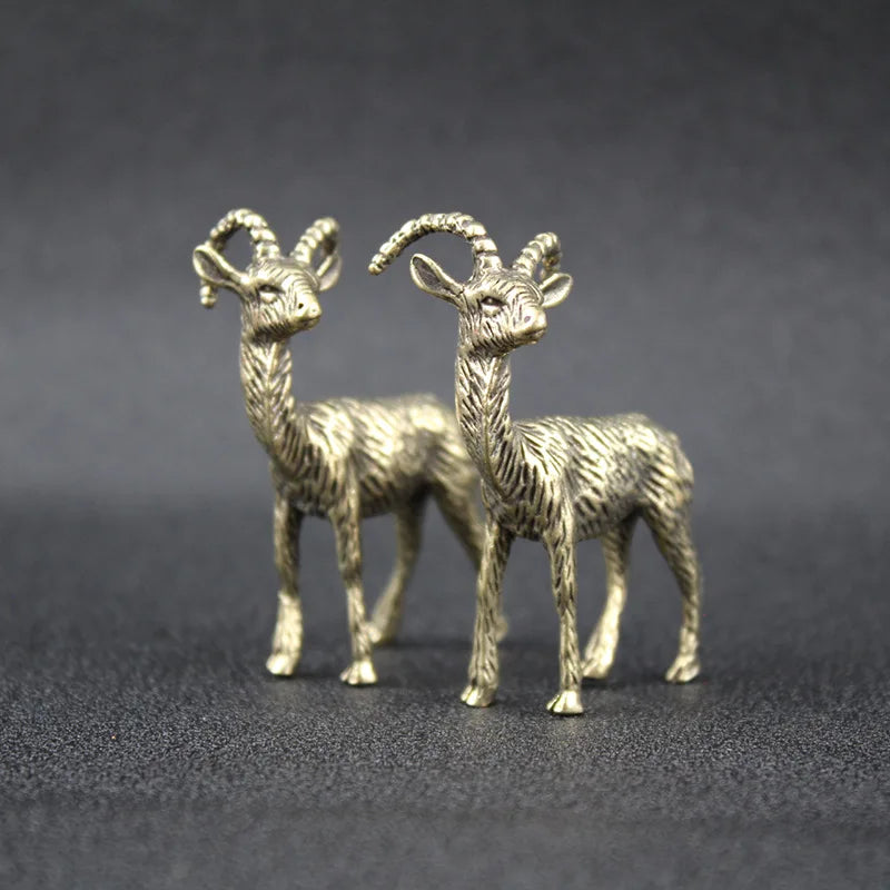 Statue Car Decoration Miniature Ornaments Retro Brass Goat Sculpture Office Desk Rich Cow Creative Small Gifts ﻿