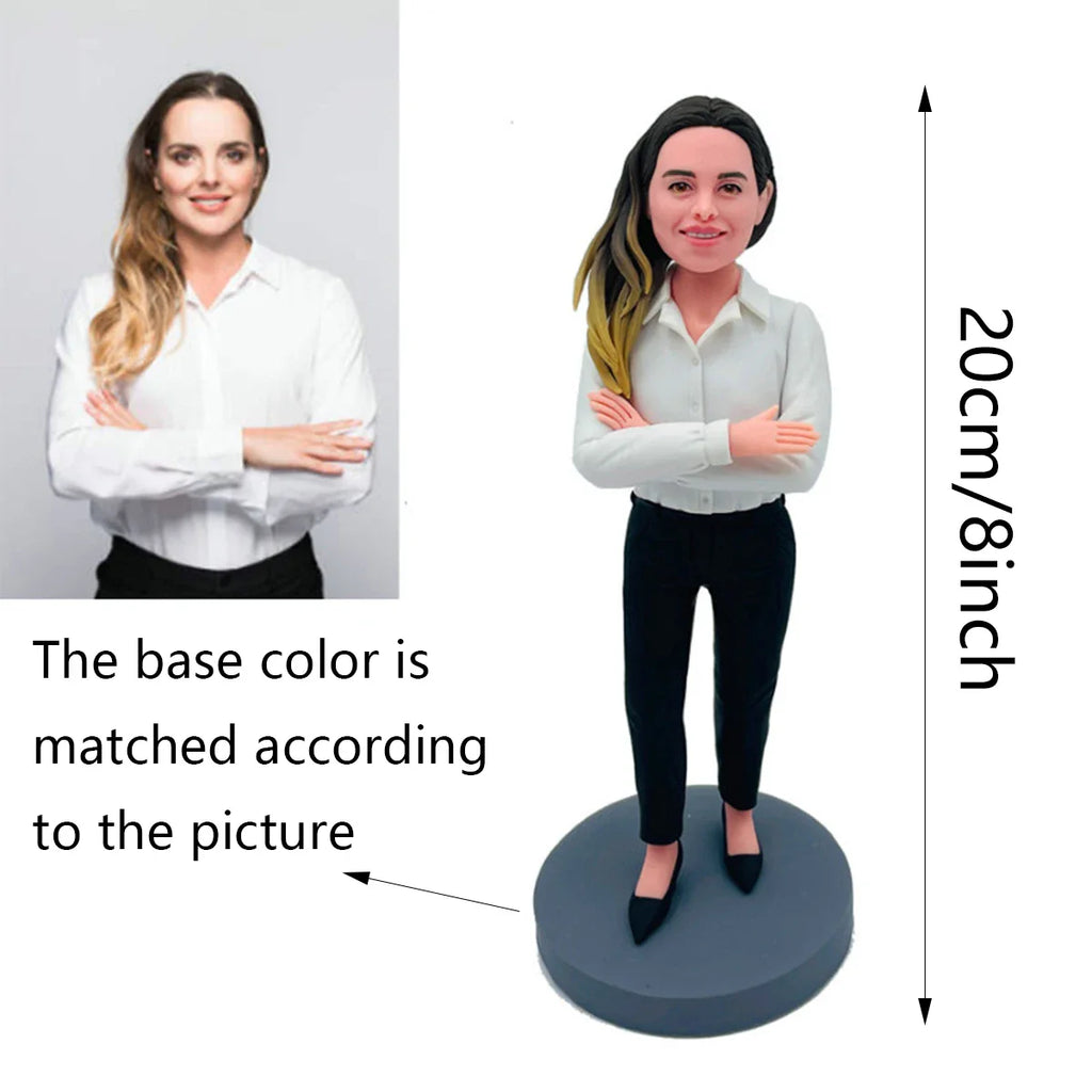 Customize personalized big head sculptures to prepare Christmas and birthday gifts for family and friends, requiring a full body
