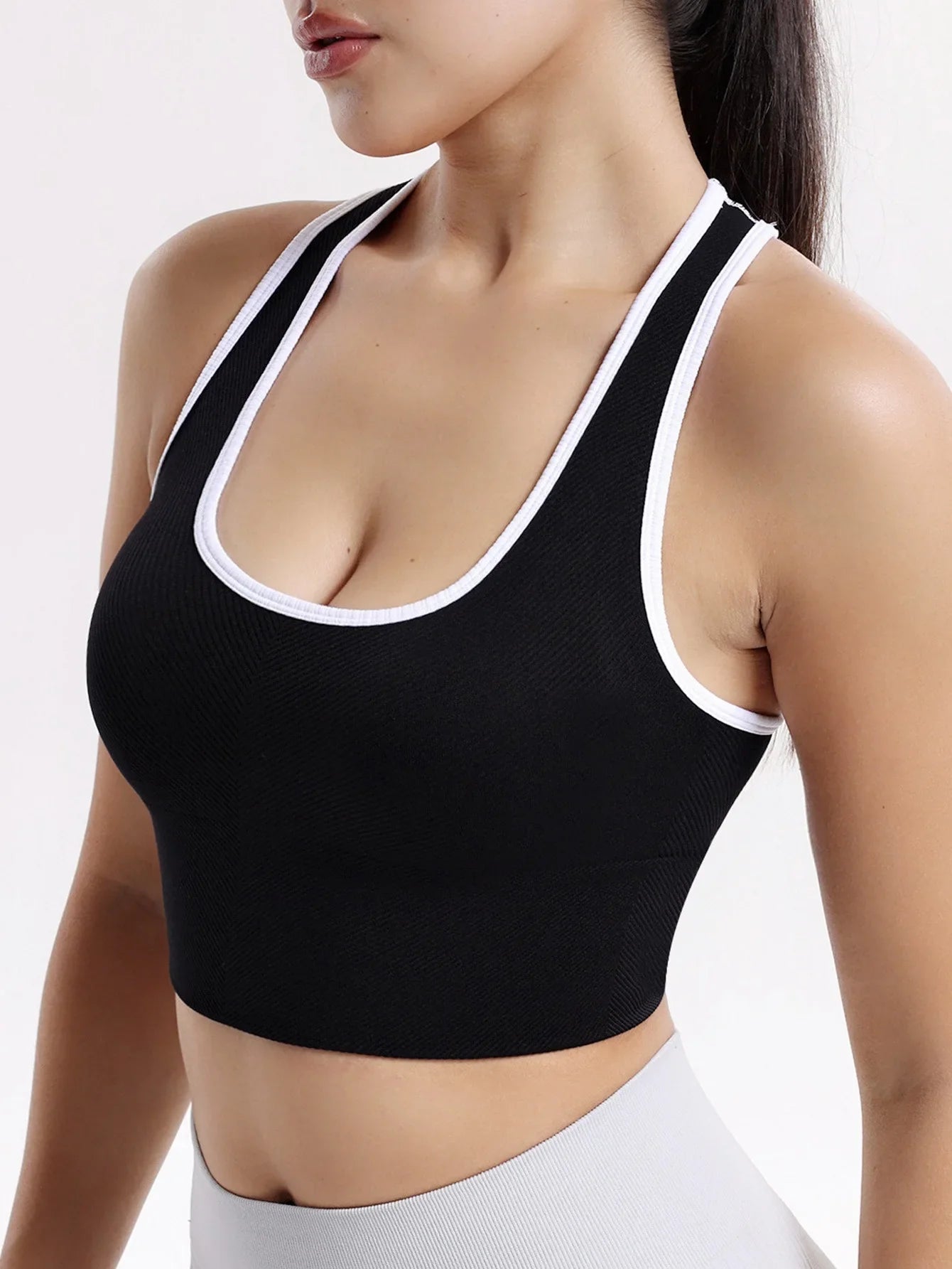 VEQKING Seamless Ribbed Racerback Sports Bra THRIXINE