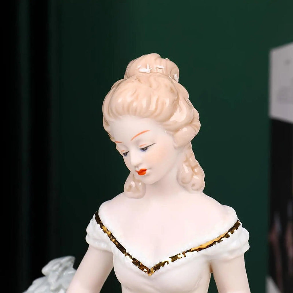Girl Statue Decoration Collection Porcelain Sculpture for Office Living Room Bedroom Tabletop Ornament