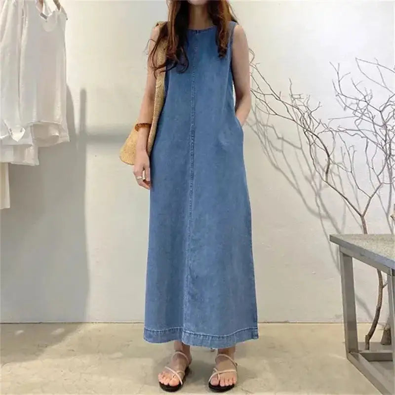 Women's Sleeveless Denim Long Dress Fashionable Round Neck Sleeveless Pocket Denim Skirt Loose Vest Denim Long Dress