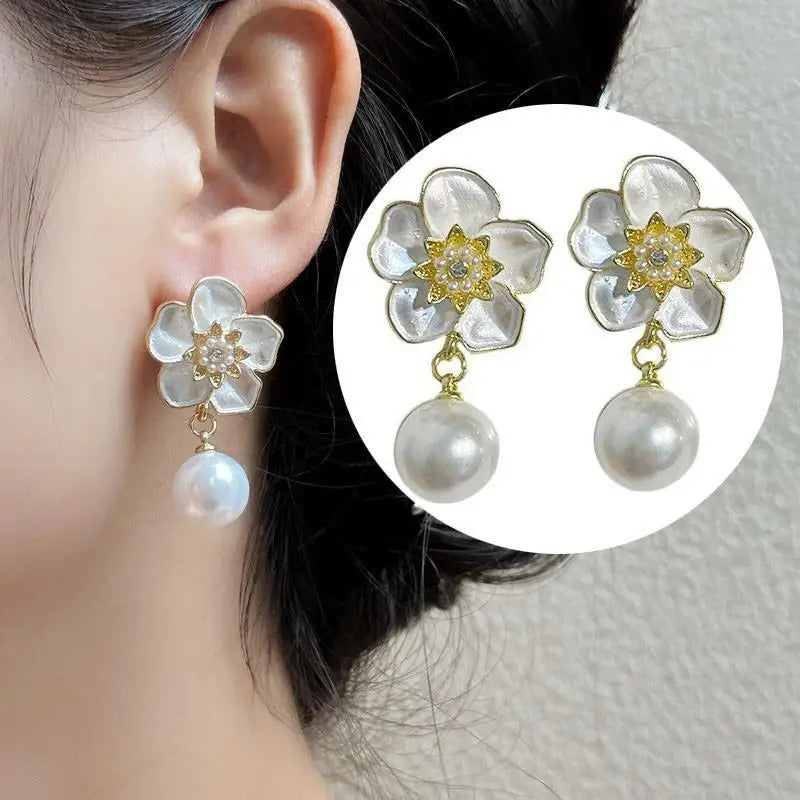 925 Silver Needle Korean Fashion Camellia Flower Earrings For Women Jewelry 2025 Trending Women's Black White Stud Earrings Gift