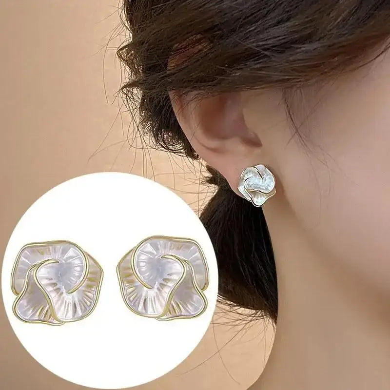925 Silver Needle Korean Fashion Camellia Flower Earrings For Women Jewelry 2025 Trending Women's Black White Stud Earrings Gift