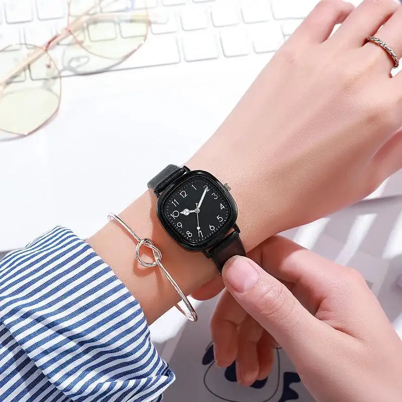 Fashion Brand Bear Women Quartz Watch 2024 Ladies Casual Silicone Jelly Watches Clock Girl Gift Zegarek Damski