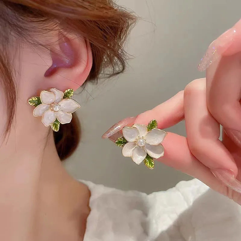 925 Silver Needle Korean Fashion Camellia Flower Earrings For Women Jewelry 2025 Trending Women's Black White Stud Earrings Gift