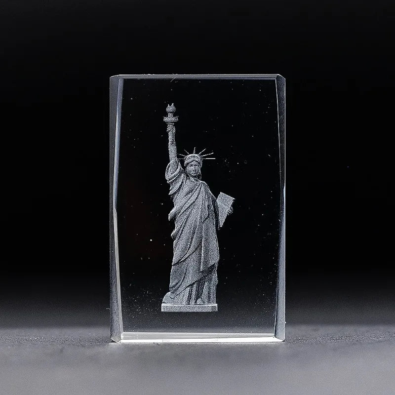 Statue of Liberty Transparent Crystal Inside Carved Desktop Feng Shui Paperweight Holiday Gifts Fine Home Decorations Souvenirs