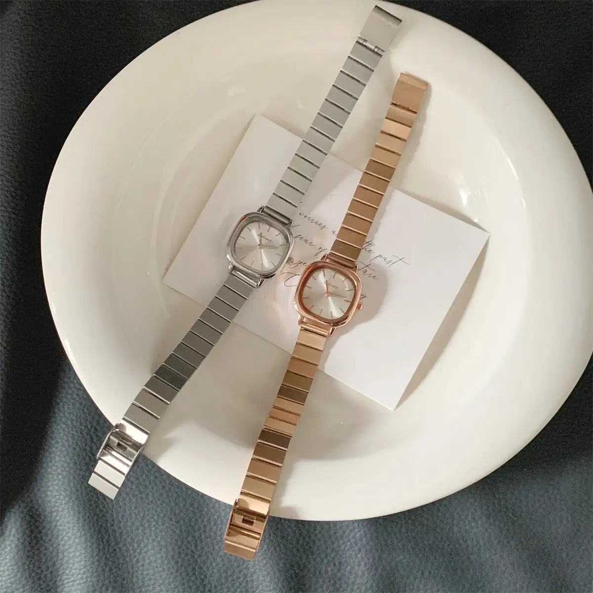 2024 Hot Brand Stainless Steel Strap Watch Women Luxury Gift Quartz Wristwatch Student Fashion Simple Square Quartz Watches
