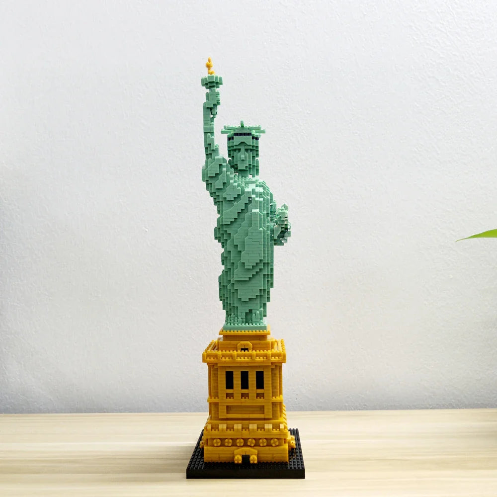 Statue of Liberty Building Block Model: Exquisitely Detailed Replica, Engaging DIY Assembly, Perfect Gift & Decor Lootquake LLC