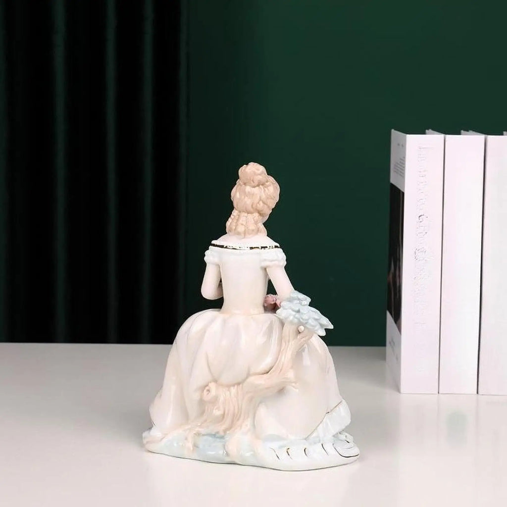 Girl Statue Decoration Collection Porcelain Sculpture for Office Living Room Bedroom Tabletop Ornament