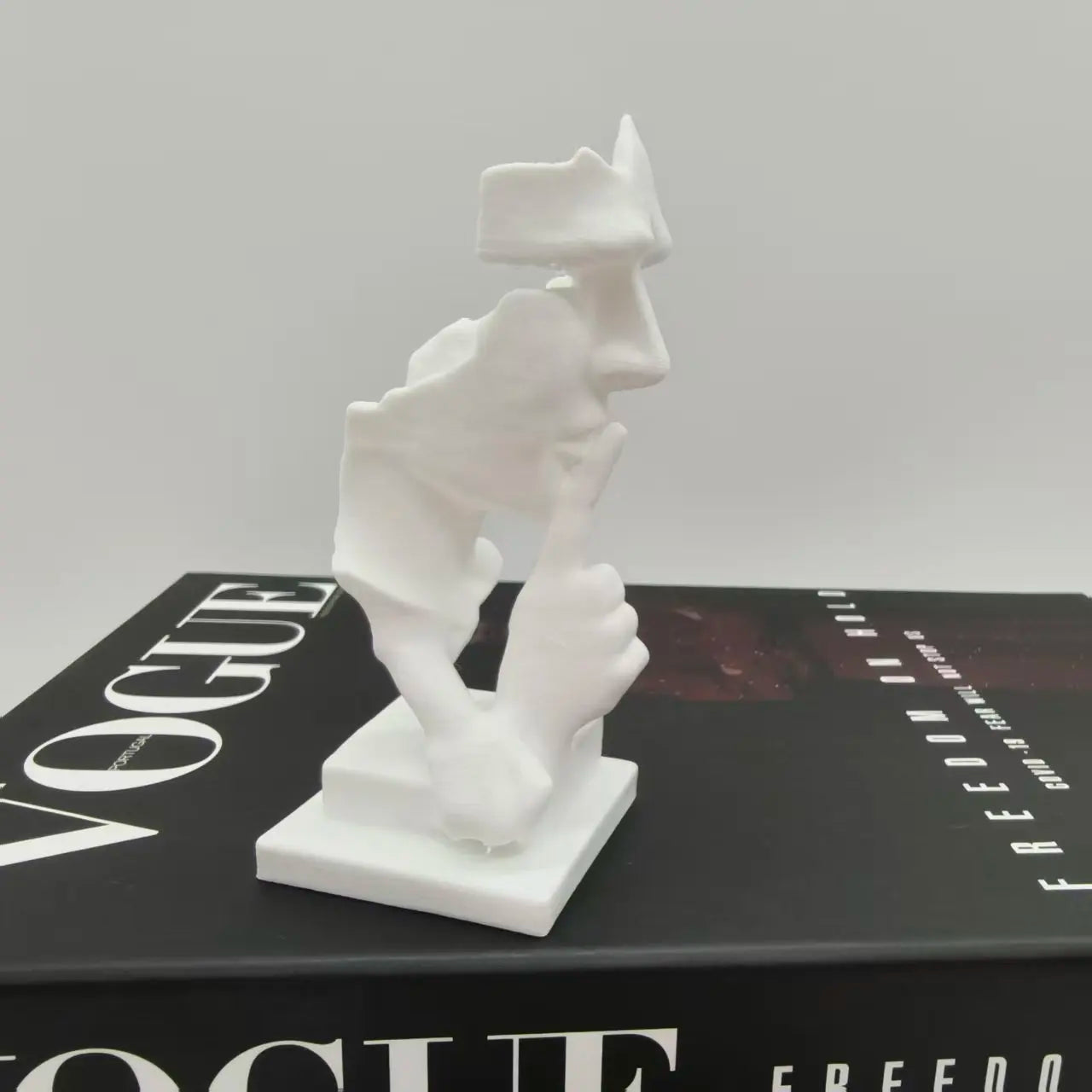 Sixiangjia Statue, Silence Is Golden Abstract Art Statue, 3D Printing Durable Plastic, Modern Plastic Home Sculpture, Simple Design High-Quality Ornaments, Home Office Desktop Decorations, Christmas Easter Halloween Creative Lootquake LLC