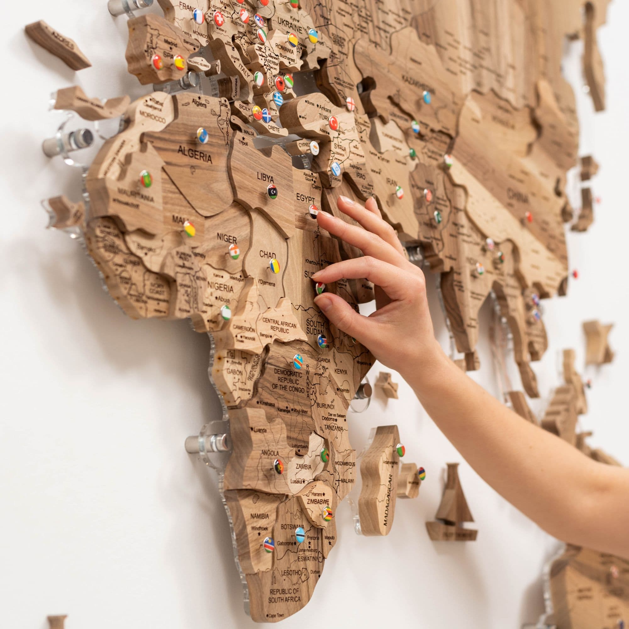 3D Solid Wooden World Map - Walnut - SJB-DIAMOND ELITES