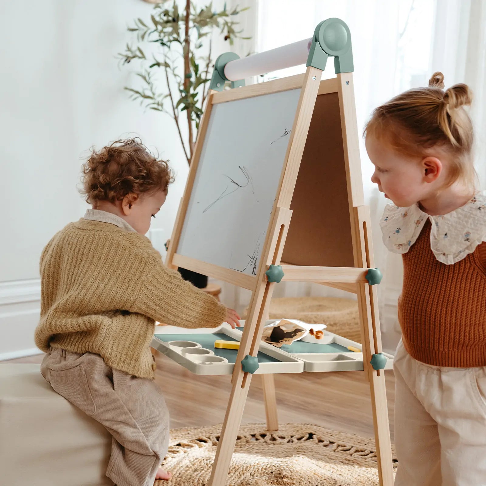 Tiny Land® Magnitales Easel for Kids - Green - SJB-DIAMOND ELITES
