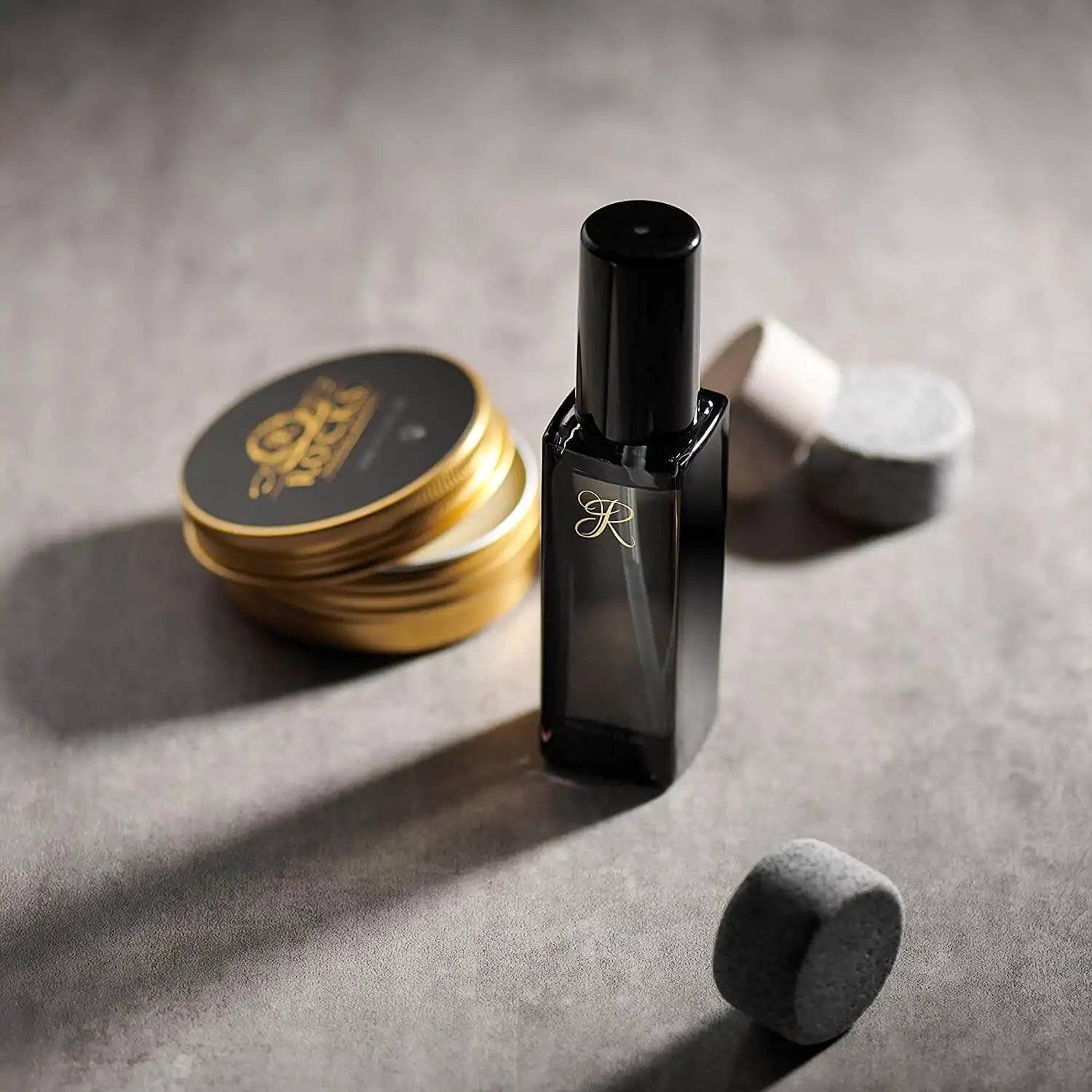 The Gentleman's Essentials - Whiskey Stones & Grooming Kit Gift Set Pi-Mart