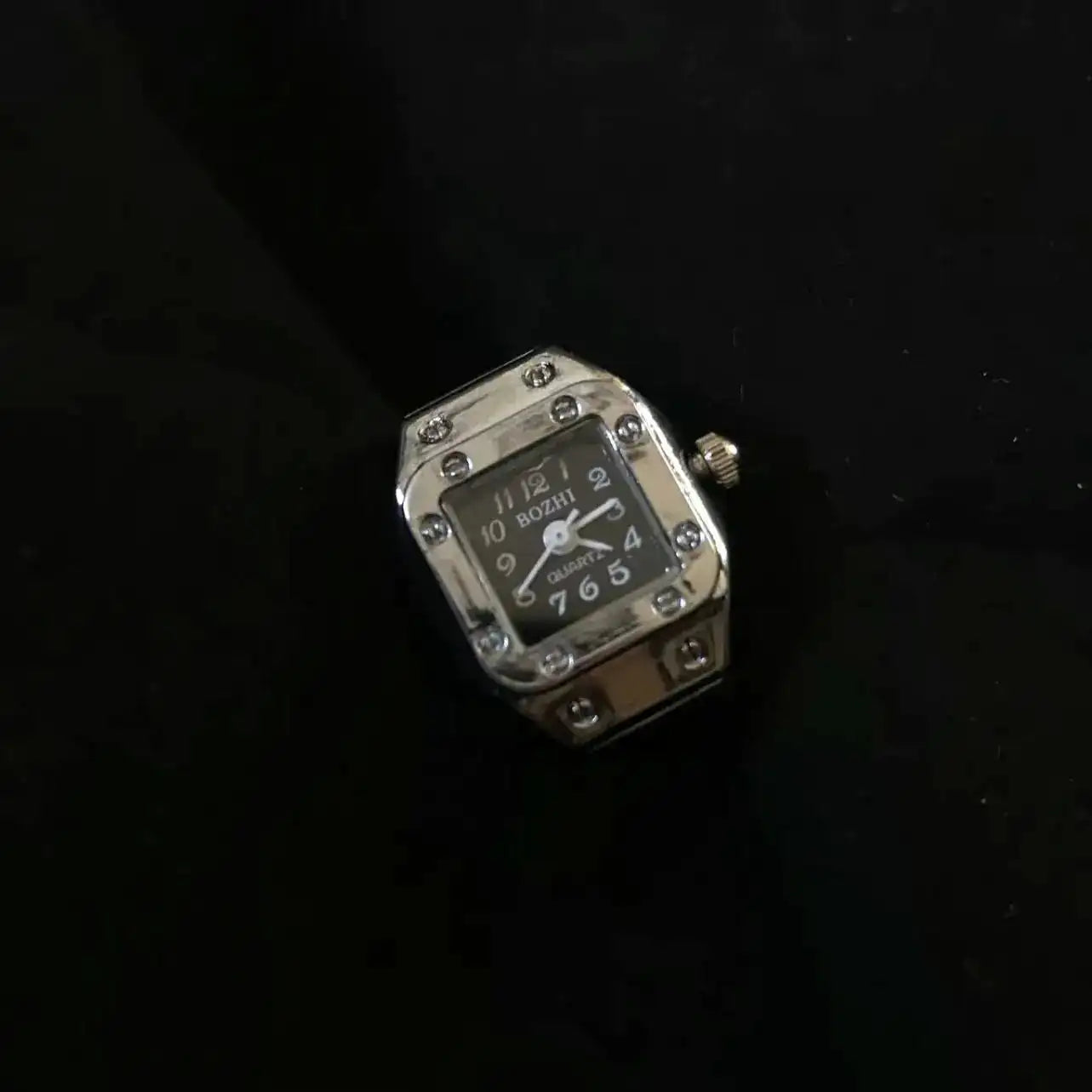 Vintage Couple Watches with Simple Ring Design