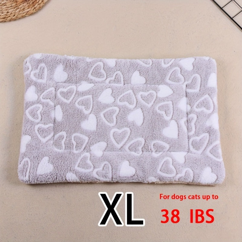 All-Season Dirt-Resistant Rectangular Pet Blanket - Comfortable Dog Paw Heart Print Pet Bed, 1pc Lootquake LLC