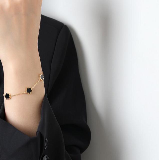Flower Charm Bracelets Pi-Mart