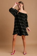 Off-Shoulder Balloon Sleeve Velvet Mini Dress – Glamorous Off-Shoulder Design, Playful Balloon Sleeves, Luxurious Velvet Fabric, Elegant & Sexy Mini Dress for Parties and Date Nights Stevvex
