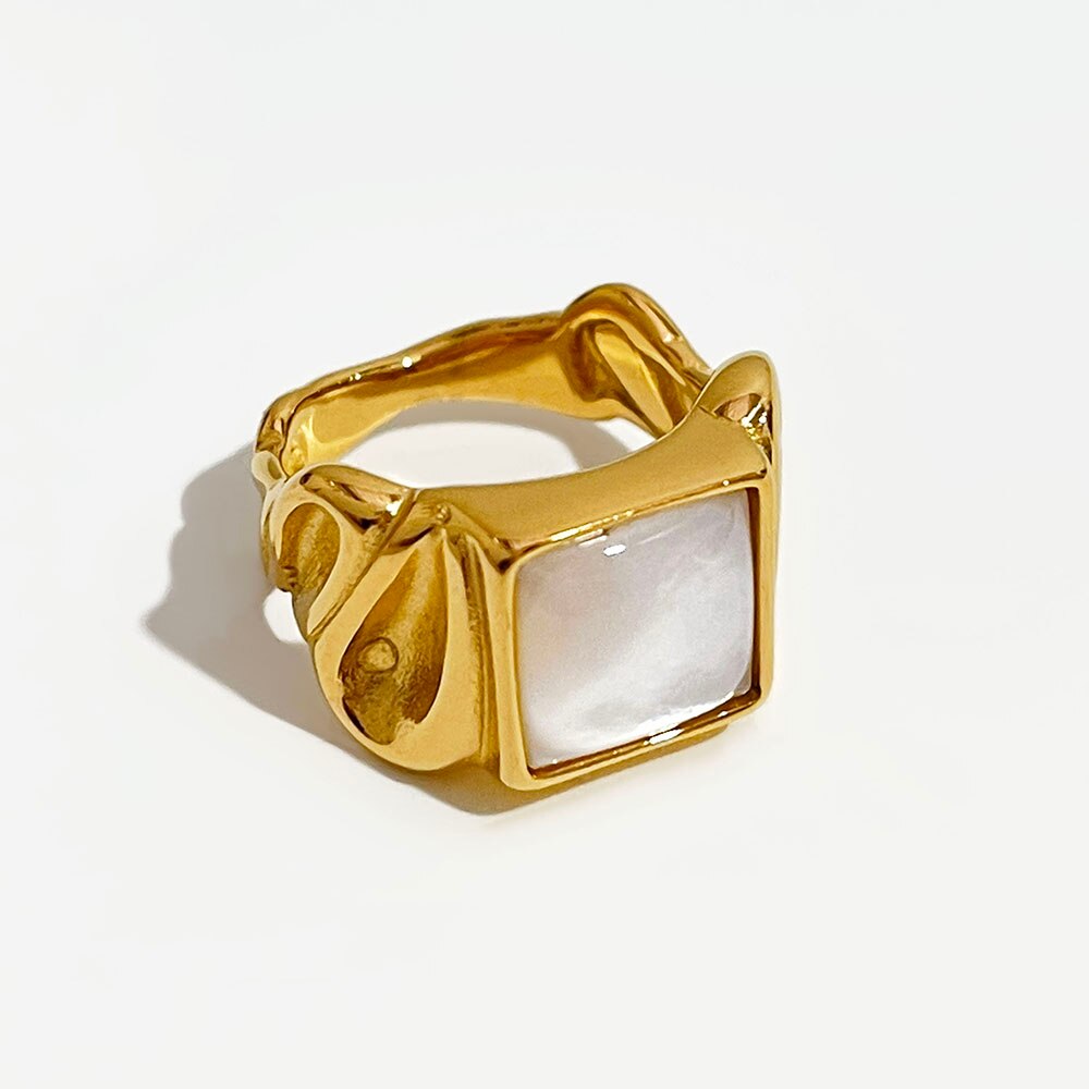 White Shell Square Ring Pi-Mart