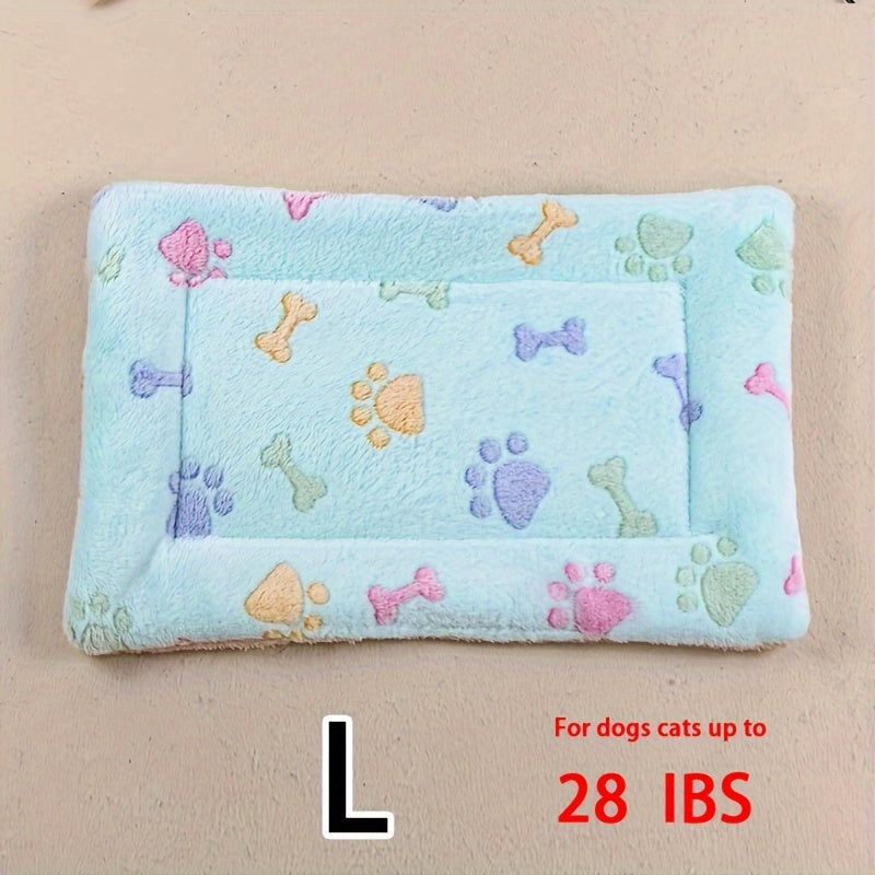 All-Season Dirt-Resistant Rectangular Pet Blanket - Comfortable Dog Paw Heart Print Pet Bed, 1pc Lootquake LLC