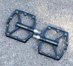 Aluminum Alloy Bicycle Pedals Road Anti-Slip Ultralight Sealed Bearing One-Piece Molding Anti-Oxidation Bike Pedals Mountain Bike Pedals Flat Pedals Nylon Fiber Bicycle Platform Pedals For Road Mountain Stevvex