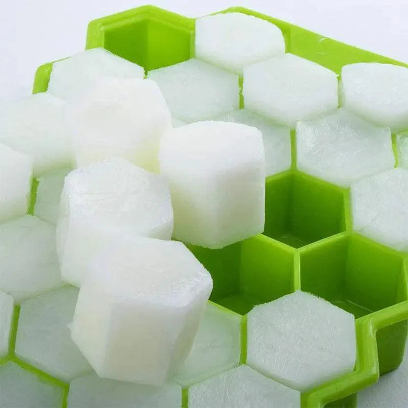 Amazing Honeycomb Ice Cube Trays Reusable Silicone Ice cube Mold Free Ice maker with Removable Lids Stevvex