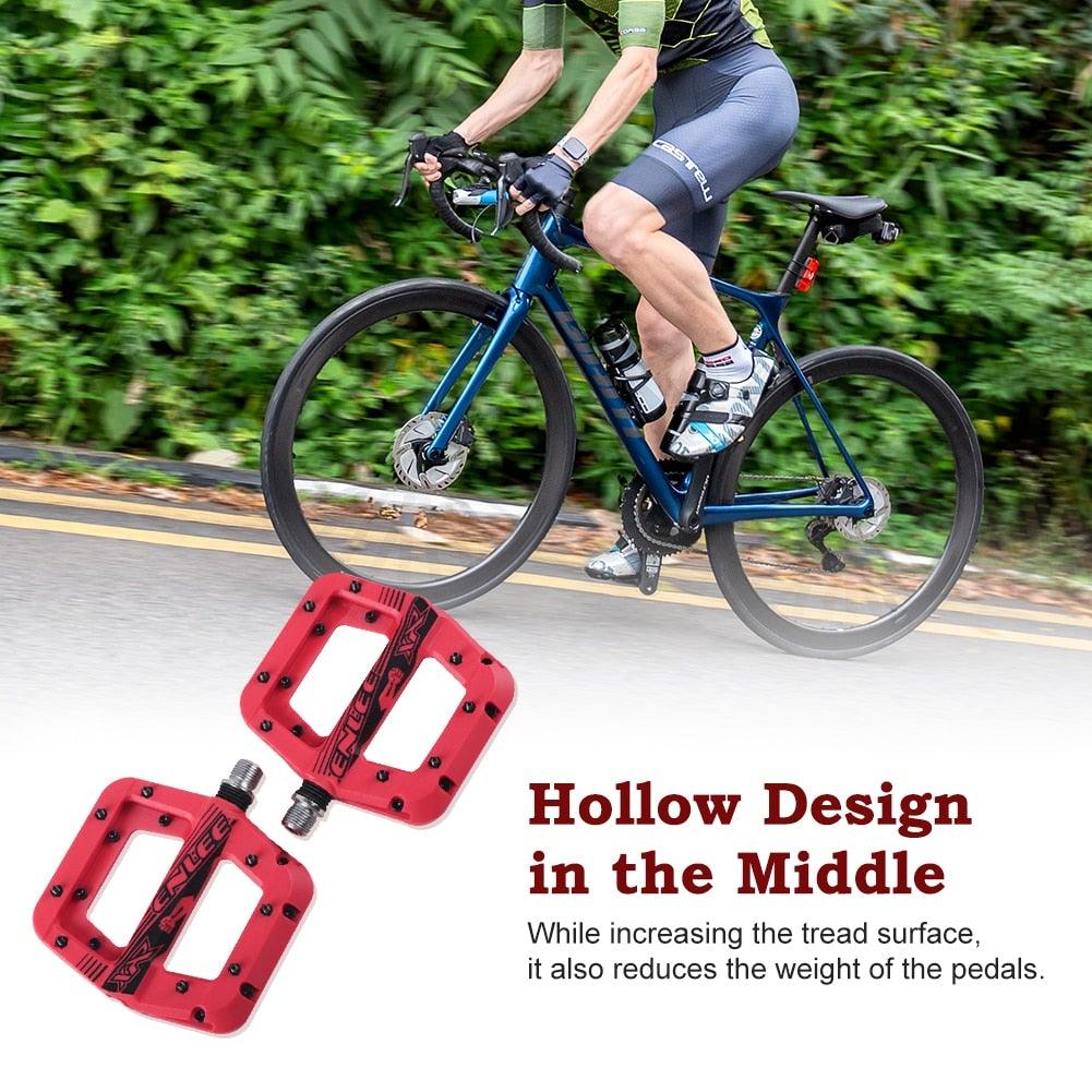 Anti-Vibration Mountain Bike Pedal Anti-Skid Lightweight Nylon Fiber Bicycle Pedal Board High-Strength Anti-Skid Bicycle Pedal New Nylon Fabric Anti Slip Durable Mountain Bike Flat Pedals Stevvex