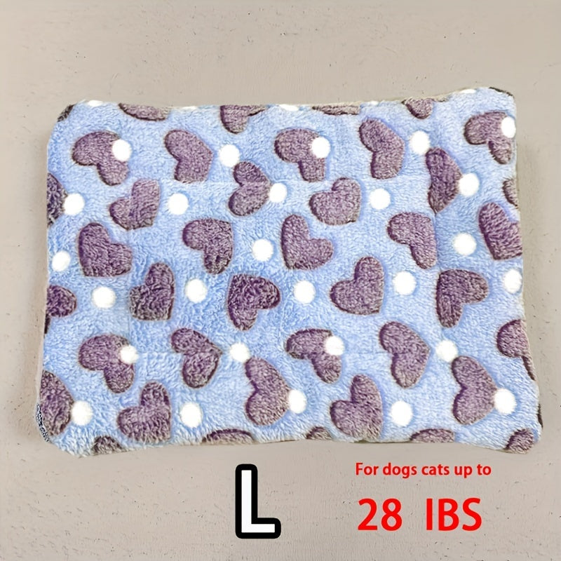 All-Season Dirt-Resistant Rectangular Pet Blanket - Comfortable Dog Paw Heart Print Pet Bed, 1pc Lootquake LLC