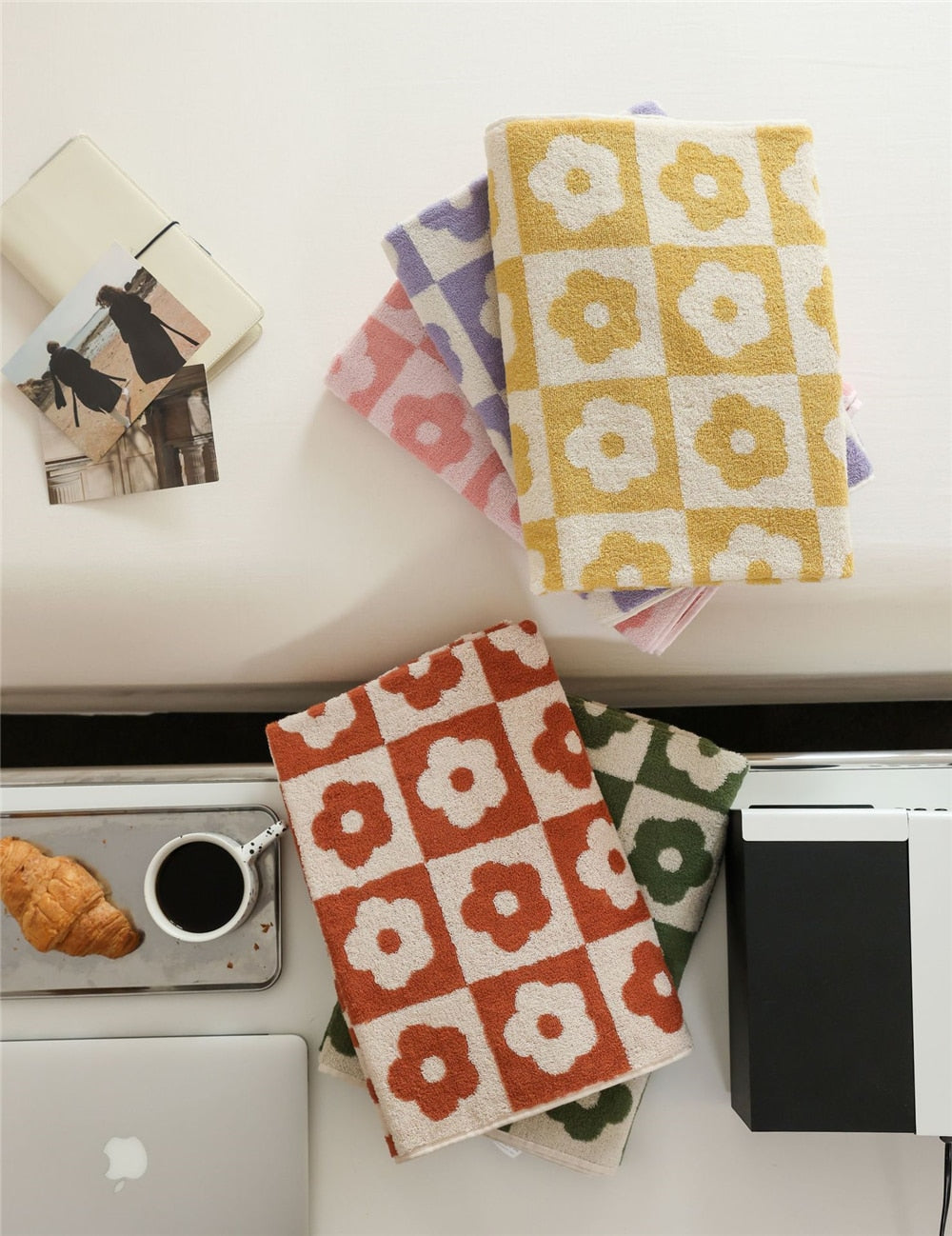 Retro Checkered Face and Bathroom Towels Pi-Mart