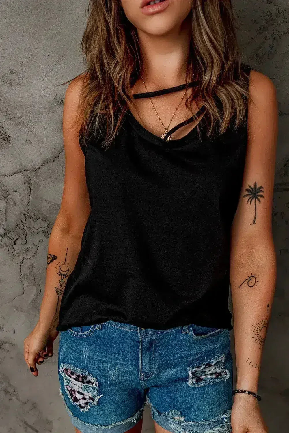 Black Strappy Hollow-out Neck Tank Top - SJB-DIAMOND ELITES