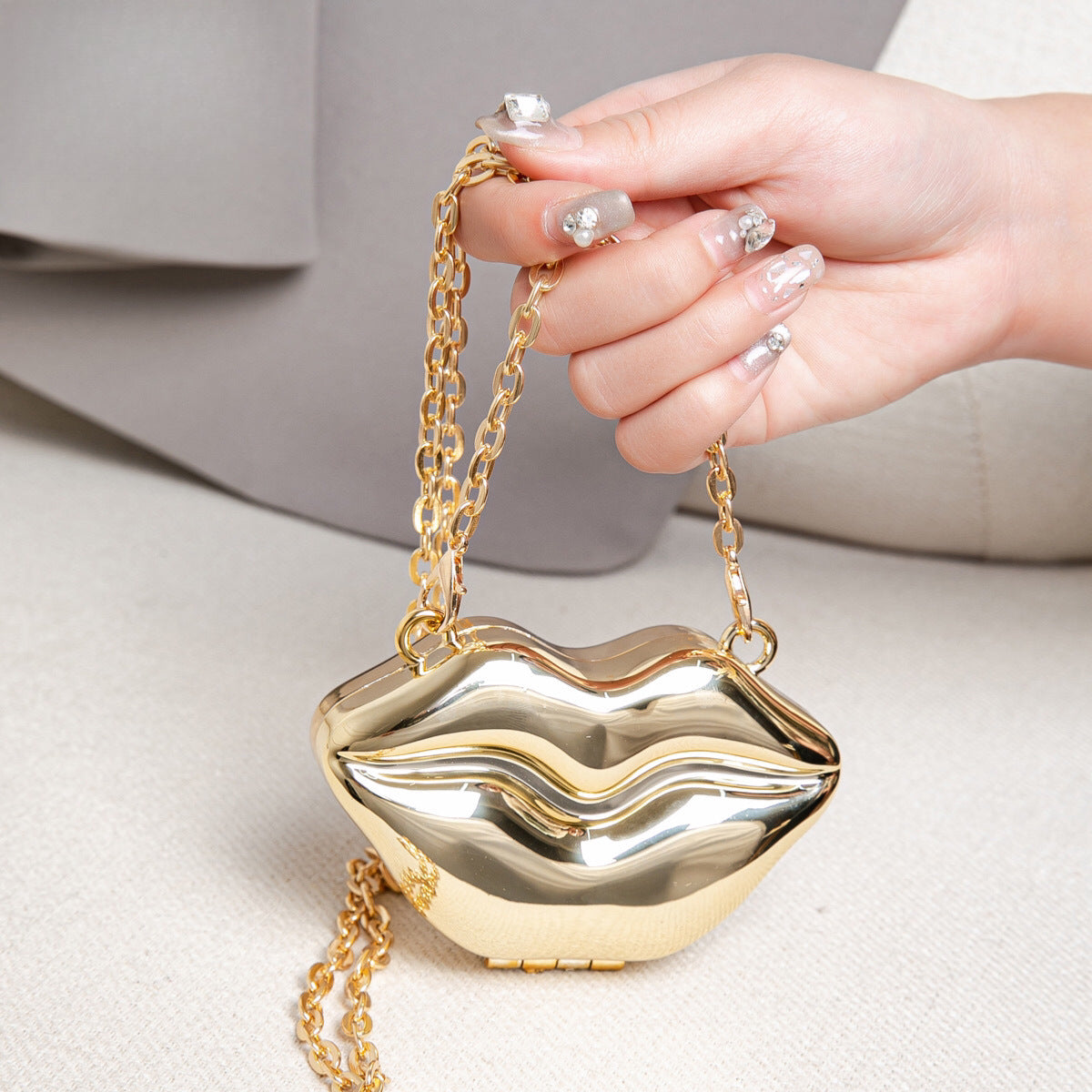 Lip Shaped Small evening Clutch Purse – Stylish Shinny Party Purse, Perfect for Casual Outings, Proms, and Parties – A Unique Fashion Accessory That Turns Heads - SJB-DIAMOND ELITES