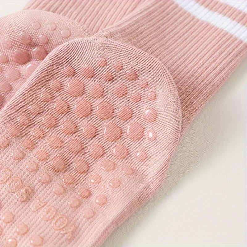 3pcs Women's Non-Slip Yoga & Pilates Socks with Grips - Breathable, Comfort Fit for Barre & Ballet, Yoga Socks, Pilates Socks - For Women - Suitable for Yoga, Pilates, Barre & Ballet - Perfect Gift for Fitness Enthusiasts Lootquake LLC