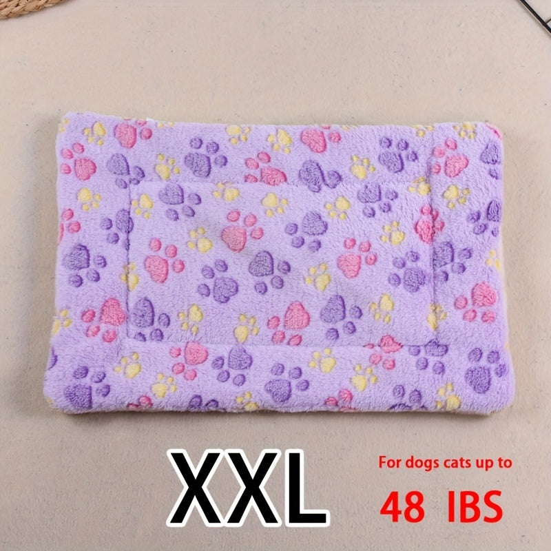 All-Season Dirt-Resistant Rectangular Pet Blanket - Comfortable Dog Paw Heart Print Pet Bed, 1pc Lootquake LLC