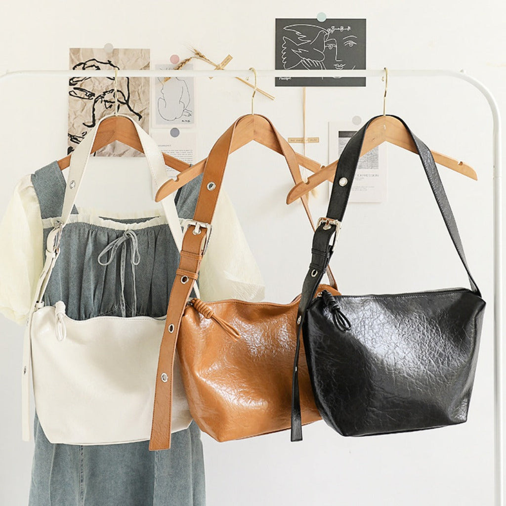 Casual Retro Small Square Bag for Women – Soft Texture PU Wide Shoulder Strap Crossbody Hobo Bag