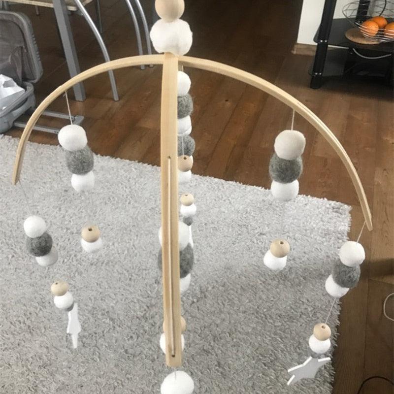 Baby Nordic Wooden Beads Wind Chimes with Wool Balls Nursery Mobile Crib Bed Bell Baby Bedroom Ceiling Wooden Beads Wind Chime Hanging Newborn Baby Bed Hanging Wind-bell Crib Tent Kids Room Decorations Ornaments Stevvex