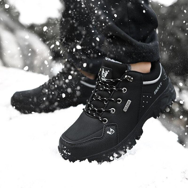 Black Leather Hiking Shoes Wear Resistant Outdoor Sport Mens Shoes Lace-Up Mens Climbing Hunting Low Cut Boots Leather Walking Shoes For Outdoor Training