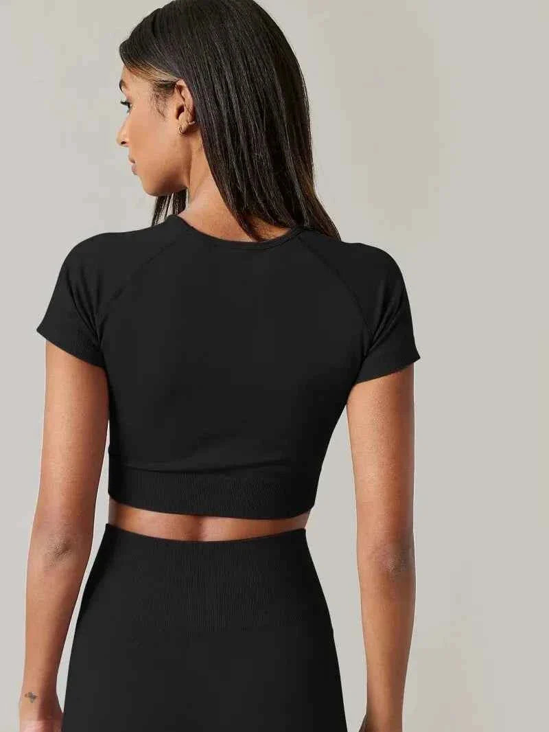 THRIXINE Elite Crop Top: Premium Black Activewear THRIXINE