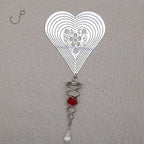 Butterfly Wind Spinner Hanging With Gazing Ball Spiral Tail 3D Metal Rotating Outdoor Stainless Steel Butterfly Metal Wind Chime Christmas Pendant Hanging Spiral Wind-chimes Garden Yard Home Decor Stevvex