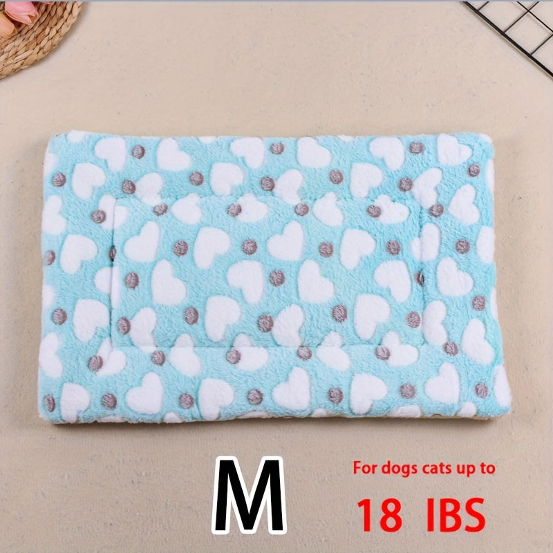 All-Season Dirt-Resistant Rectangular Pet Blanket - Comfortable Dog Paw Heart Print Pet Bed, 1pc Lootquake LLC