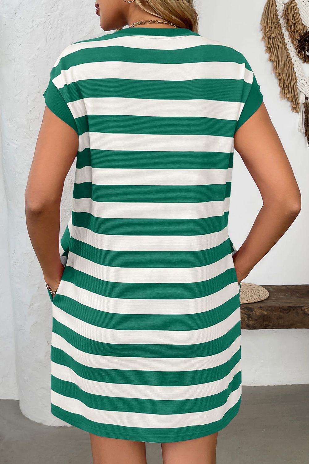 Simple Contrast Striped Round Neck Short Sleeve Mini Dress Casual & Comfortable Everyday Dress for Women Stevvex