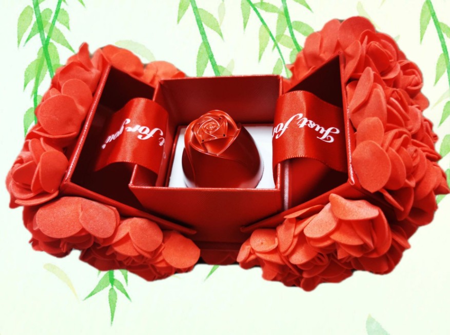 Hot Valentine's Day Gifts Metal Rose Jewelry Gift Box Necklace For Wedding Girlfriend Necklace Gifts Pi-Mart