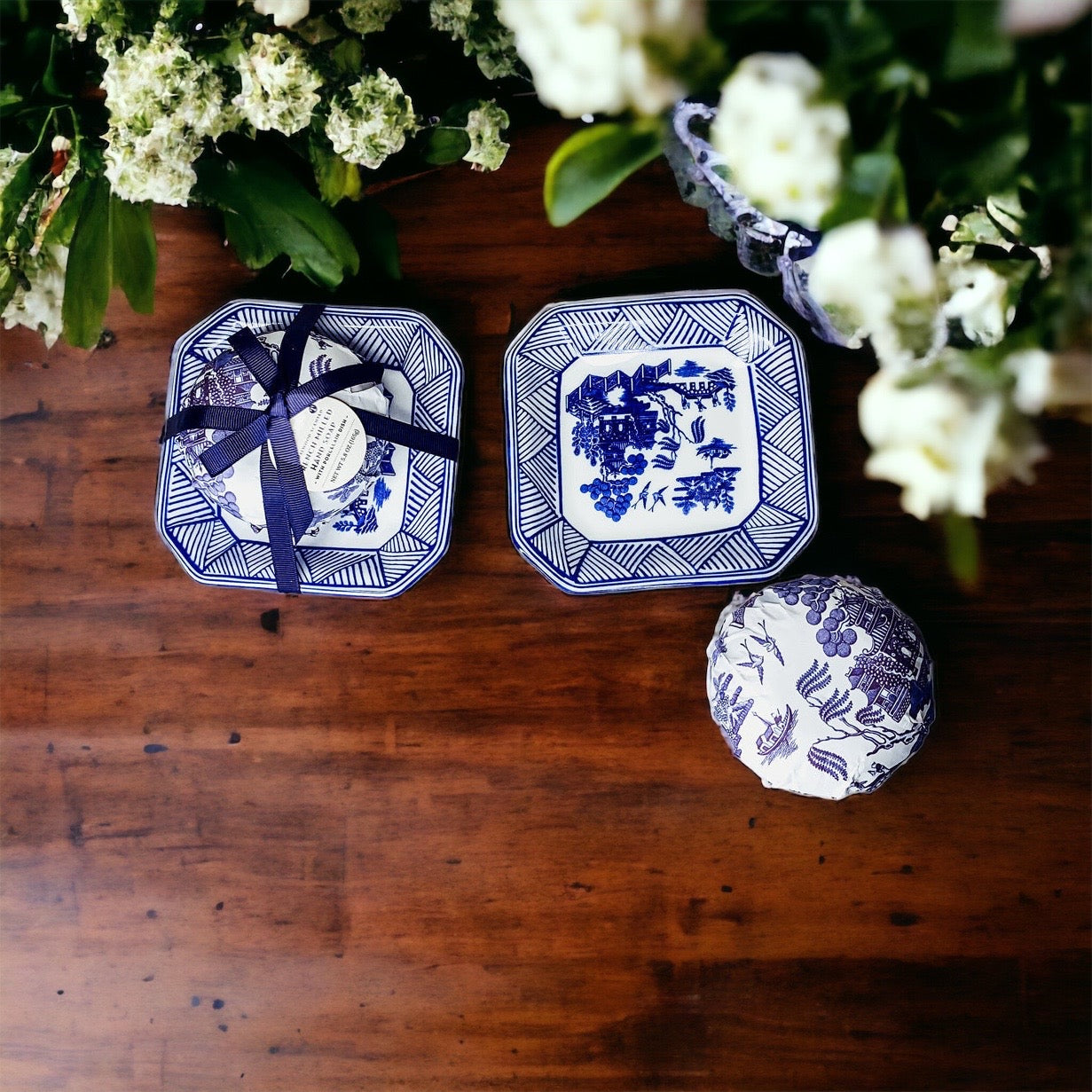 Chinoiserie Soap And Trinket Dish Set - Decorative Ceramic Soap Tray Gift BandsCo Straps
