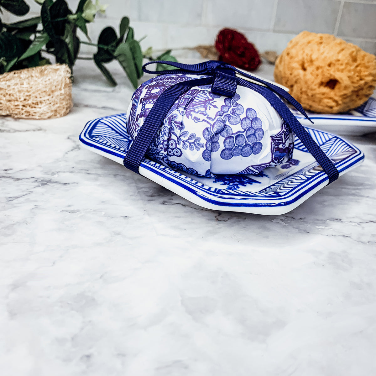 Chinoiserie Soap And Trinket Dish Set - Decorative Ceramic Soap Tray Gift BandsCo Straps
