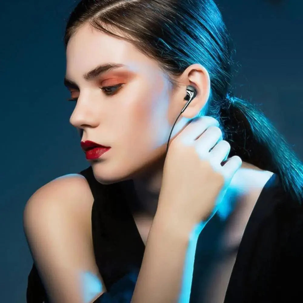 Classic Stereo 3.5mm Wired Control Earphone Stereo Headphones With Control Noise Isolating Stevvex