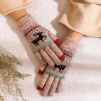 Colorful Christmas Deer Printed Warm Autumn Winter Comfortable Gloves For Men Women Cute Unisex Stylish Design Soft Full Finger Gloves Stevvex
