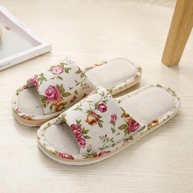 Comfortable Elegant Flower Design Indoor Soft Slipper Spring Autumn Lightweight Flip Flops For Women Classic Bedroom Slippers Ladies Foldable Flip Flops Stevvex