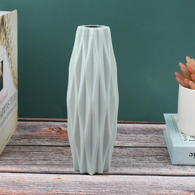 Creative Flower Vase White Imitation Ceramic Flower Pot Home Decor Plastic Vase Centerpieces and Events Ornamnet Decoration For Wedding Home Office Party Hotel Yard  Restaurant Patio Festive Furnishing Stevvex