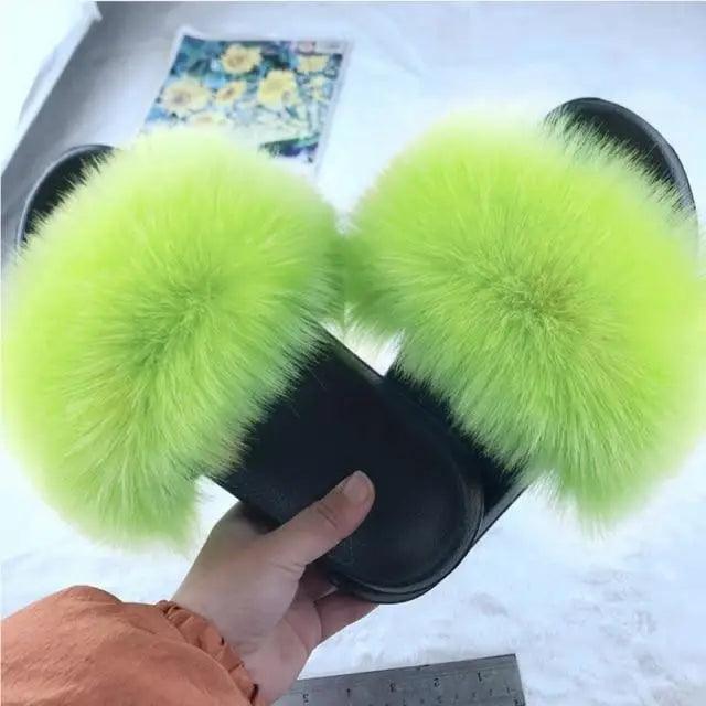 Cute Fluffy Ladies Indoor Warm Slippers Furry Luxury Flip Flops   Women's Fashion Flat Soft Flip Flops Stevvex