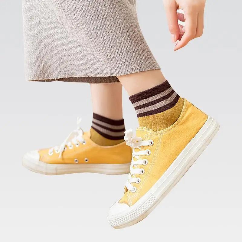 Cute Heart Design 4 Pairs Socks For Women Fashion Spring Cotton Modern Girls Casual Outdoor Socks For Women Stevvex