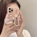 Cute Luxury Fashion 3d Bow Pearl Bracelet Girl Soft Case For iPhone 11 12 13 Pro Max 7 8 Plus Xr X Xs Se Anti-drop Cover Pearl Chain Bow Phone Case Ideal for iPhone Elegant Phone Case Stevvex